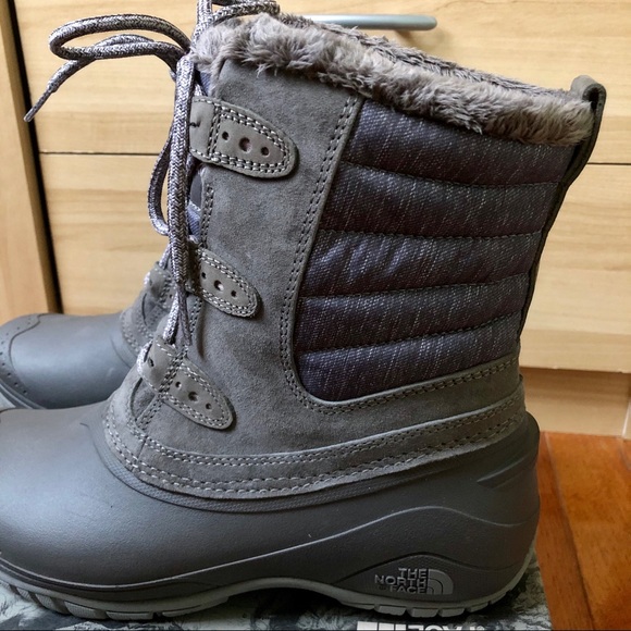 The North Face Shellista II Shorty Winter Boots - Picture 3 of 11